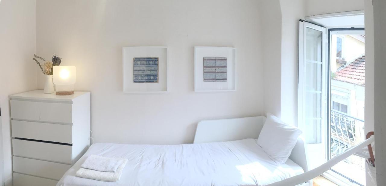Room Atalaia- Ideal For Single — Photos 1